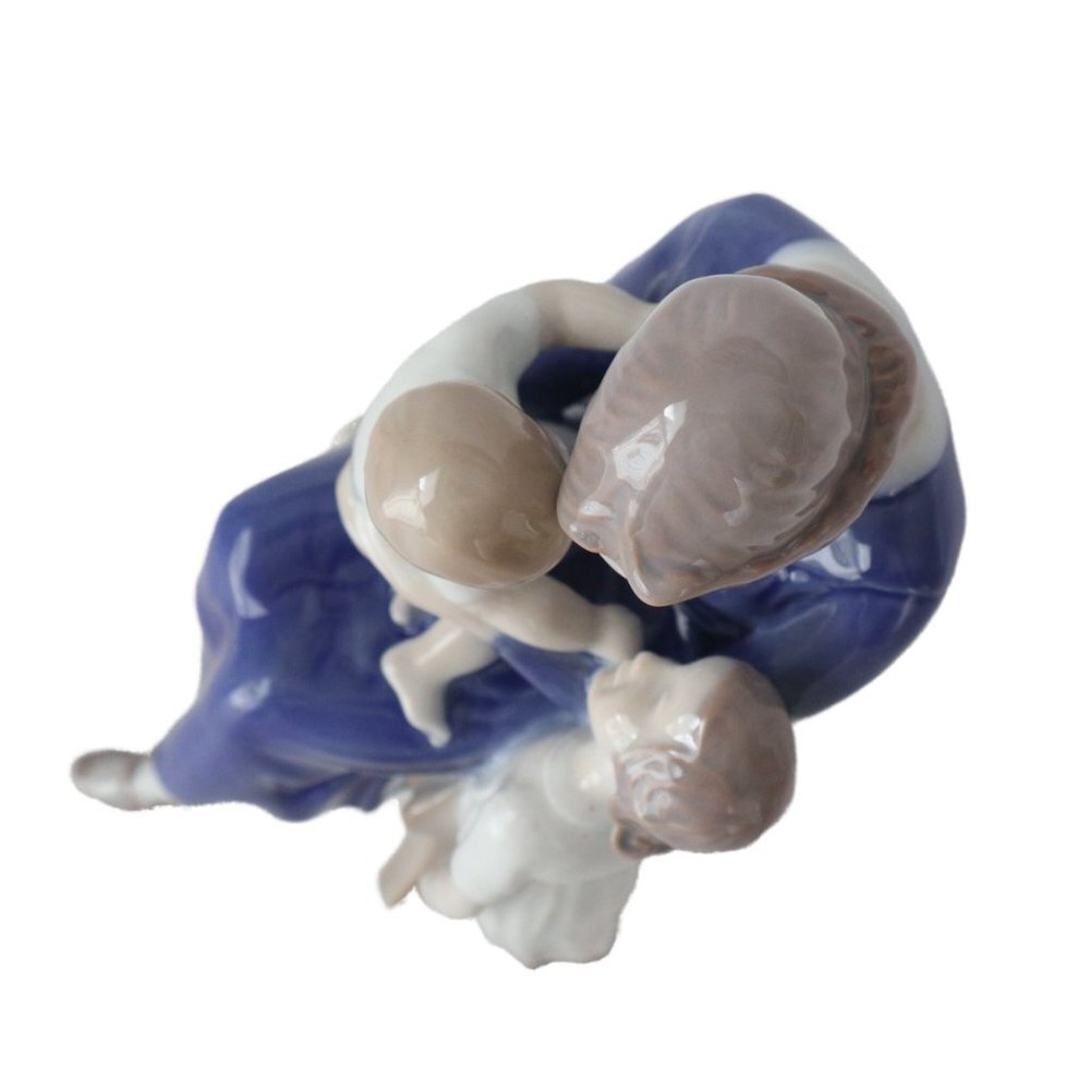 Vintage Bing and Grondahl  B&G Kjøbenhavn Denmark Mother And Children  2262S - Picture 6 of 7